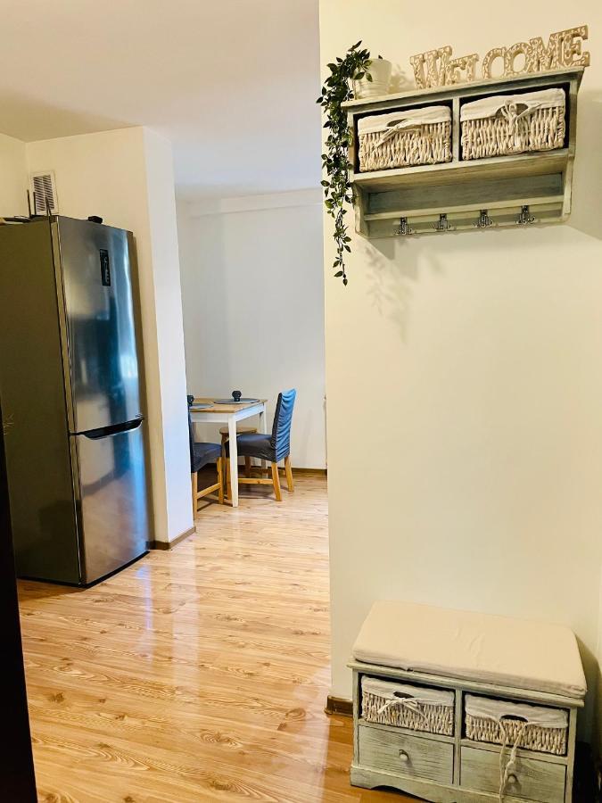 Thias Apartment -Parter, Langa Spitalul Marie Curie Bucarest Esterno foto