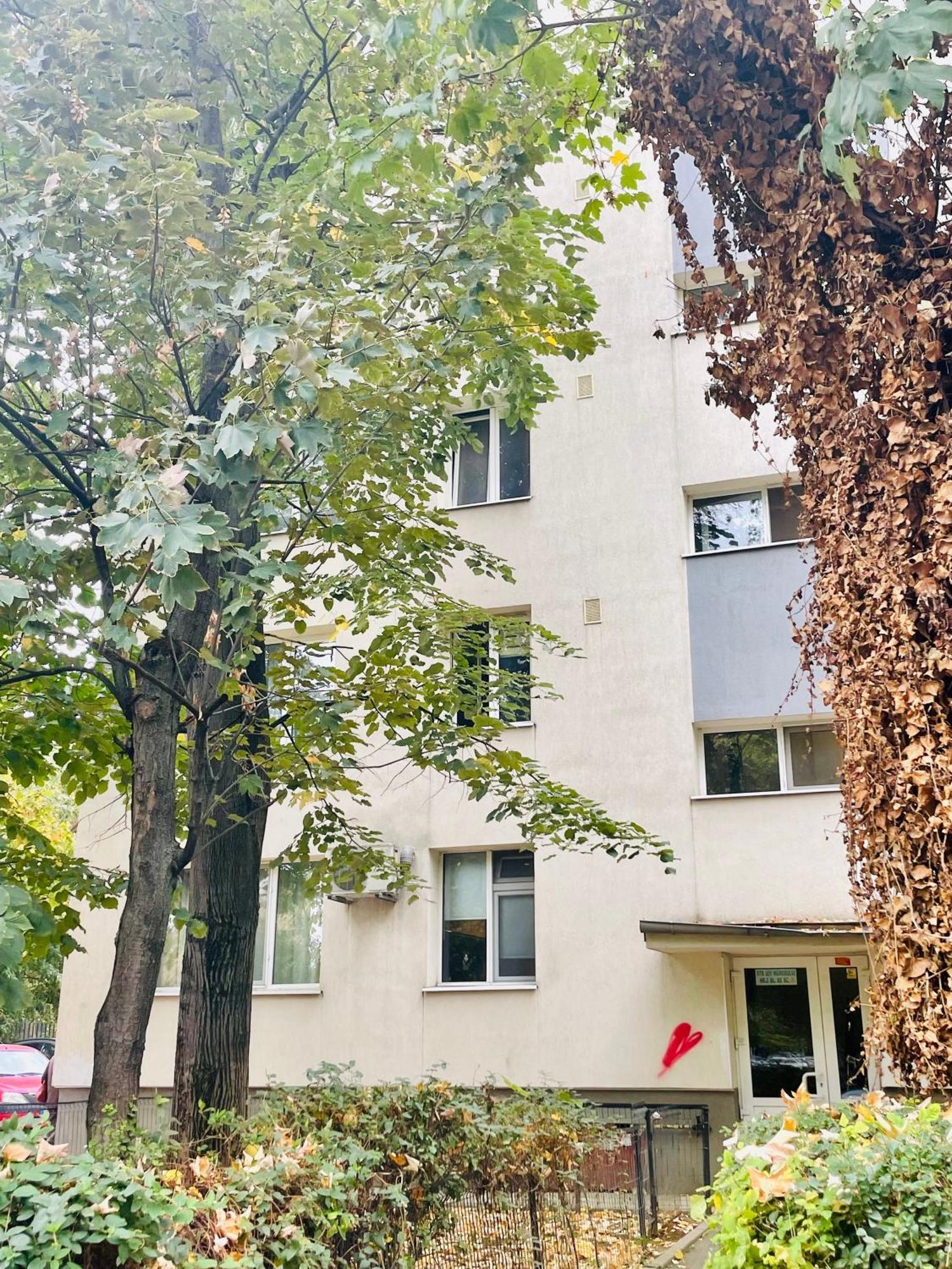 Thias Apartment -Parter, Langa Spitalul Marie Curie Bucarest Esterno foto